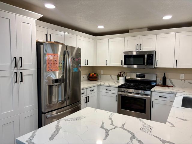 212 Jubilee Way, Rio Linda, CA 95673