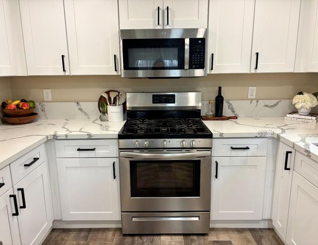 212 Jubilee Way, Rio Linda, CA 95673