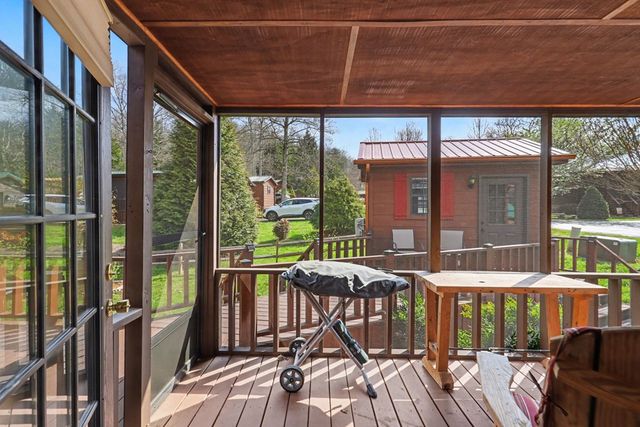 52 Frontier Way, Blairsville, GA 30512