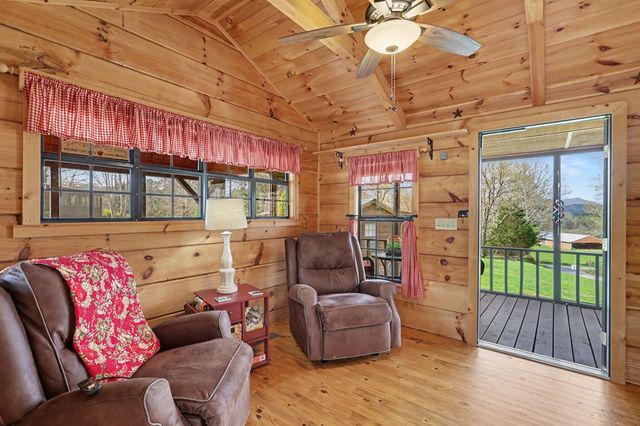 52 Frontier Way, Blairsville, GA 30512