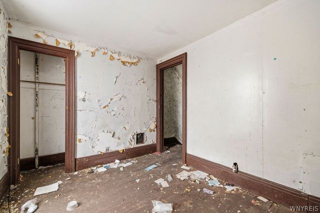 352 9th Street, Niagara Falls, NY 14303