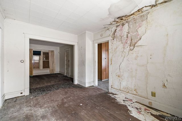 352 9th Street, Niagara Falls, NY 14303