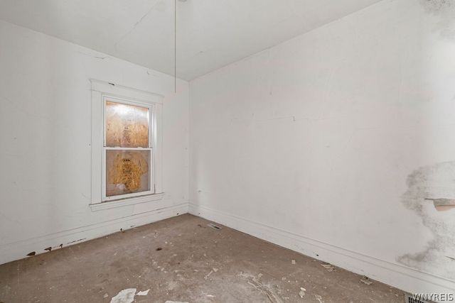 352 9th Street, Niagara Falls, NY 14303