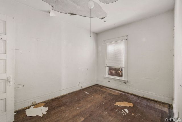 352 9th Street, Niagara Falls, NY 14303