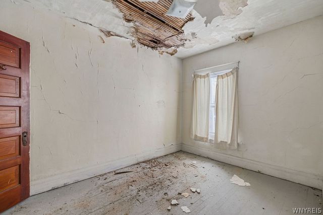 352 9th Street, Niagara Falls, NY 14303