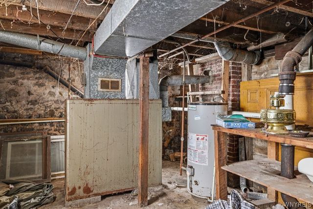 352 9th Street, Niagara Falls, NY 14303