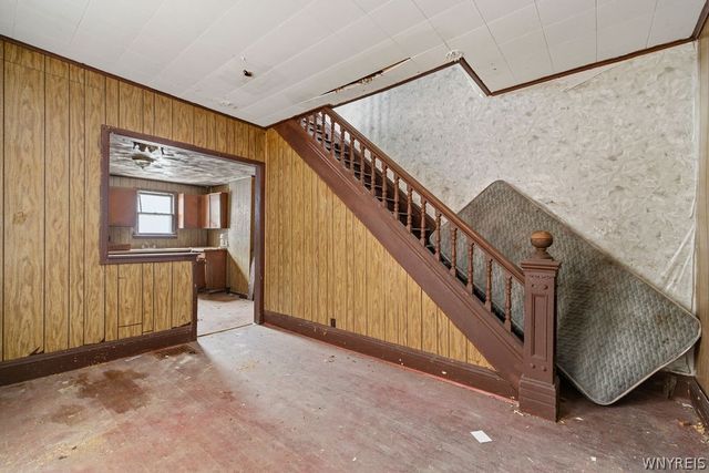 352 9th Street, Niagara Falls, NY 14303