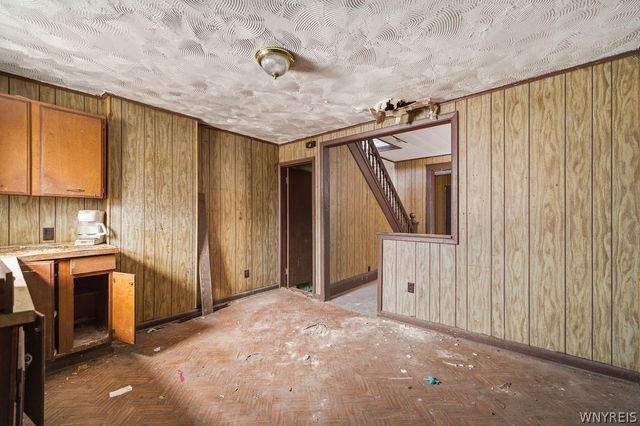 352 9th Street, Niagara Falls, NY 14303