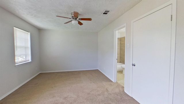 57 W Townhouse Lane 18, Grand Prairie, TX 75052