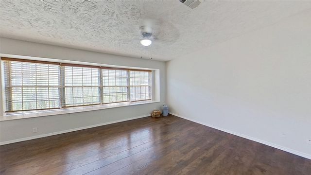 57 W Townhouse Lane 18, Grand Prairie, TX 75052