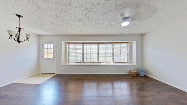 57 W Townhouse Lane 18, Grand Prairie, TX 75052