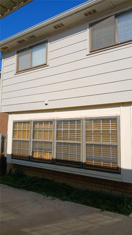 57 W Townhouse Lane 18, Grand Prairie, TX 75052