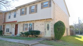 57 W Townhouse Lane 18, Grand Prairie, TX 75052