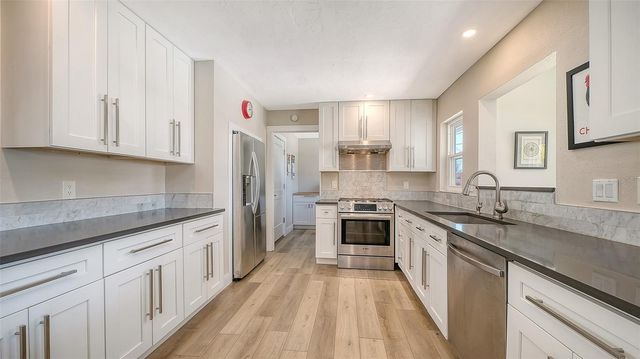 6802 ROXBURY DRIVE, Sarasota, FL 34231