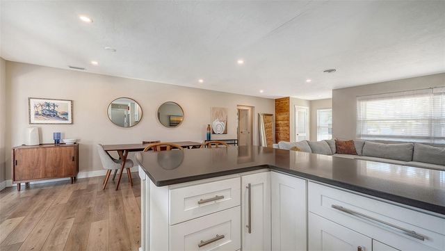 6802 ROXBURY DRIVE, Sarasota, FL 34231