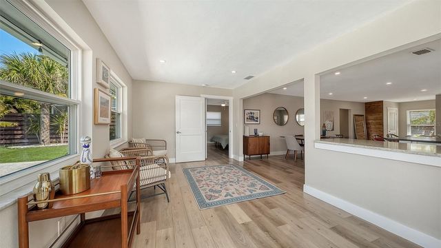 6802 ROXBURY DRIVE, Sarasota, FL 34231