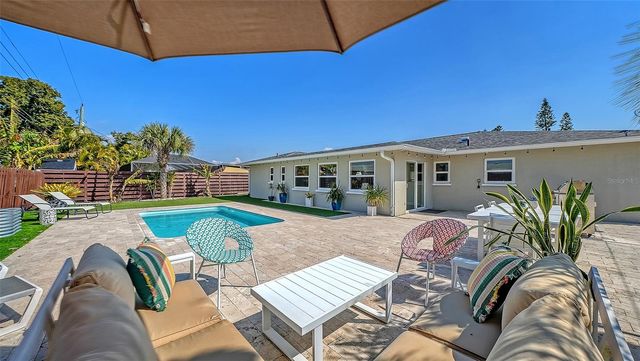 6802 ROXBURY DRIVE, Sarasota, FL 34231