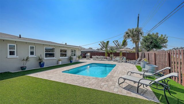 6802 ROXBURY DRIVE, Sarasota, FL 34231