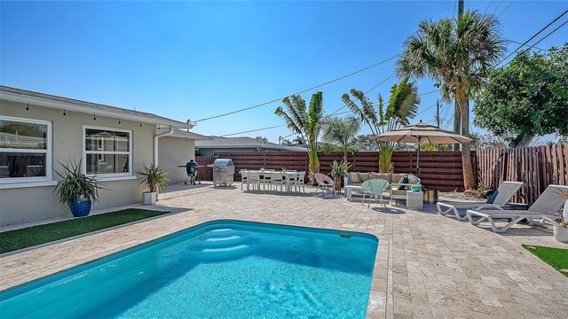 6802 ROXBURY DRIVE, Sarasota, FL 34231