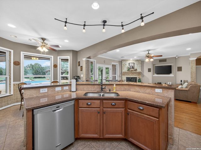 24607 Ripple Way, San Antonio, TX 78266
