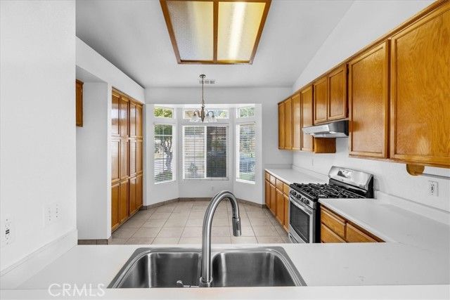 1986 Woodhaven, Merced, CA 95340