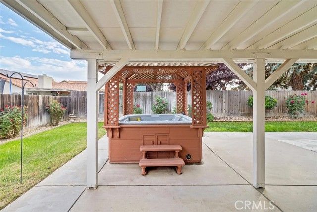 1986 Woodhaven, Merced, CA 95340