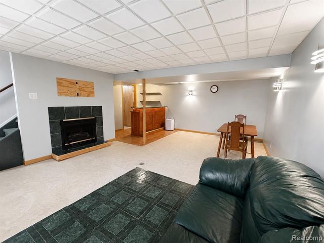 17116 Kingsbrooke Drive, Clinton Township, MI 48038