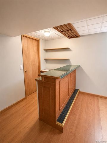 17116 Kingsbrooke Drive, Clinton Township, MI 48038