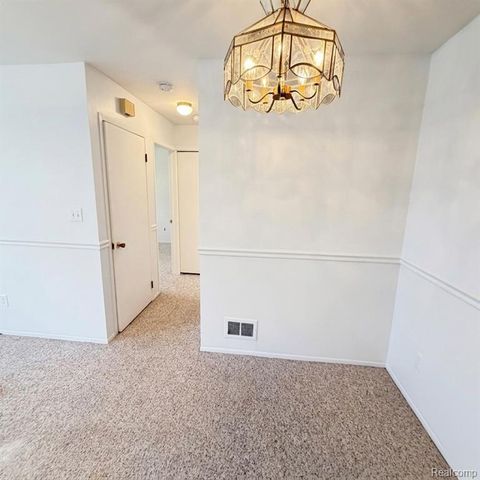17116 Kingsbrooke Drive, Clinton Township, MI 48038