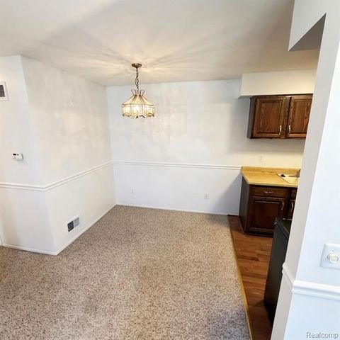 17116 Kingsbrooke Drive, Clinton Township, MI 48038