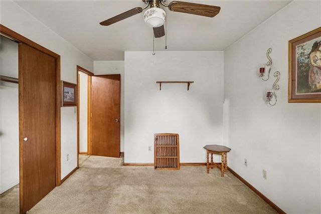 605 SE Westwind Drive, Lee's Summit, MO 64063