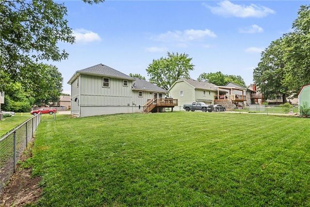 605 SE Westwind Drive, Lee's Summit, MO 64063