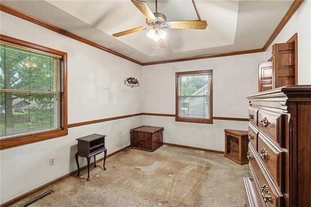 605 SE Westwind Drive, Lee's Summit, MO 64063