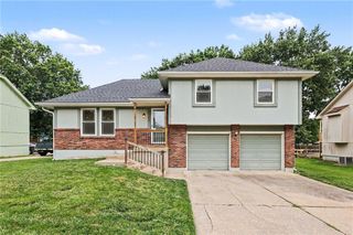 605 SE Westwind Drive, Lee's Summit, MO 64063