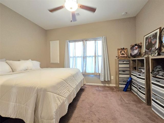 1702 Elderberry Lane, Ottawa, KS 66067