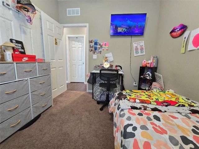 1702 Elderberry Lane, Ottawa, KS 66067