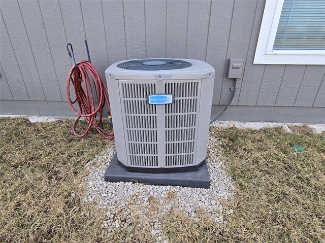 1702 Elderberry Lane, Ottawa, KS 66067