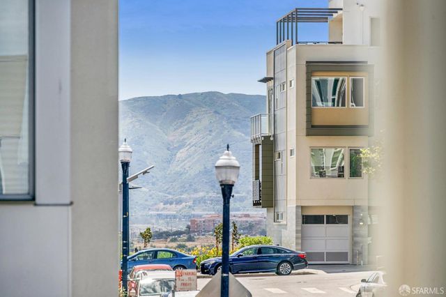 253 Friedell Street, San Francisco, CA 94124