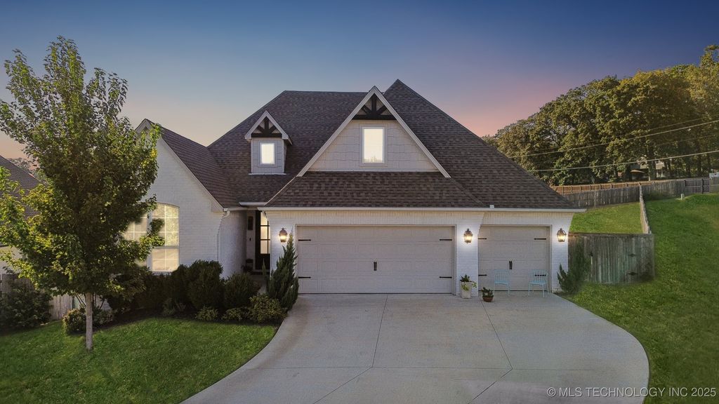 11788 S 67th East Avenue, Bixby, OK 74008