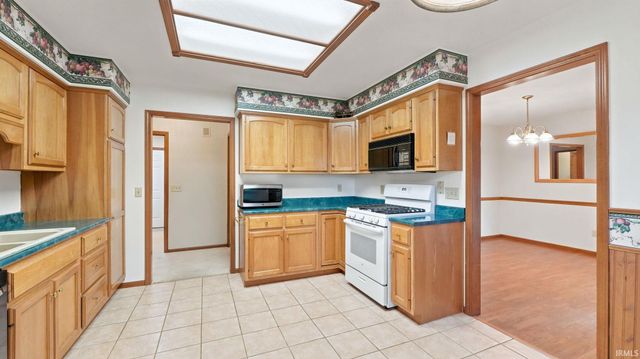 427 Marborough Drive, Fort Wayne, IN 46804