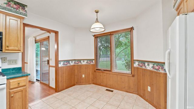 427 Marborough Drive, Fort Wayne, IN 46804