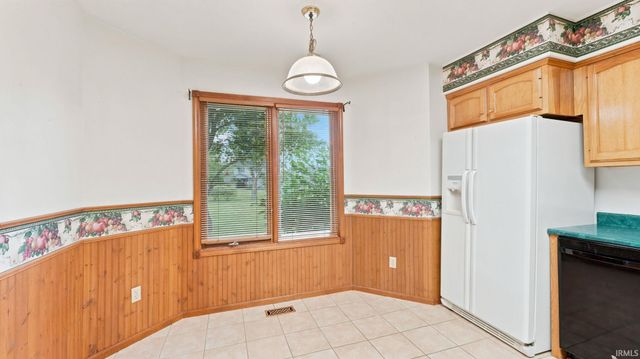 427 Marborough Drive, Fort Wayne, IN 46804