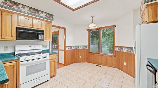 427 Marborough Drive, Fort Wayne, IN 46804