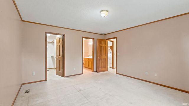 427 Marborough Drive, Fort Wayne, IN 46804
