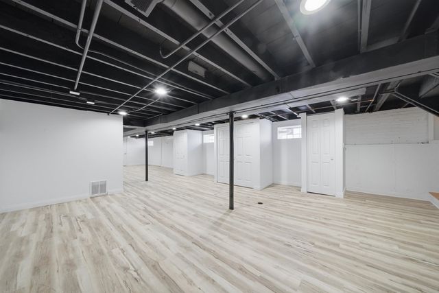 6801 S Hermitage Avenue, Chicago, IL 60636