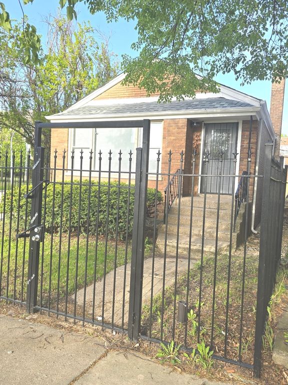 6801 S Hermitage Avenue, Chicago, IL 60636