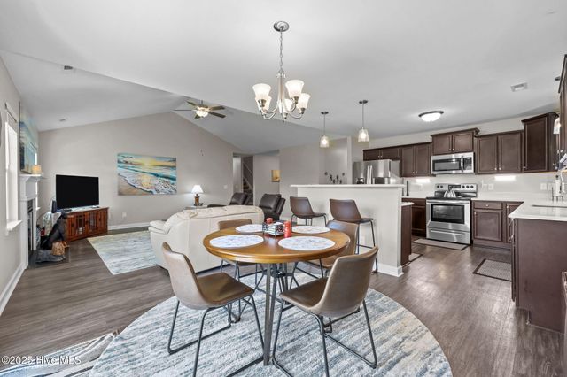 501 Violet Court, Maysville, NC 28555