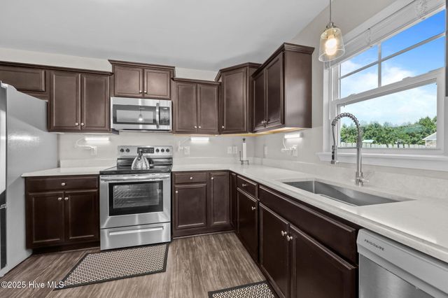 501 Violet Court, Maysville, NC 28555