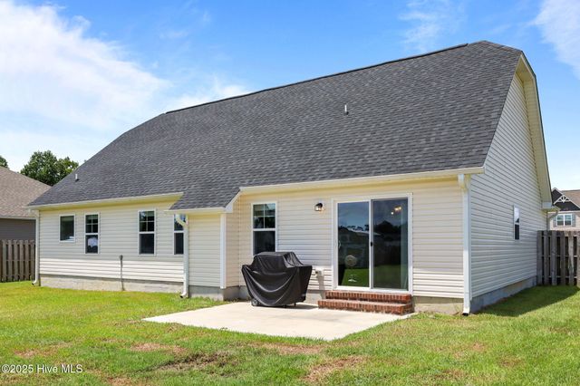 501 Violet Court, Maysville, NC 28555
