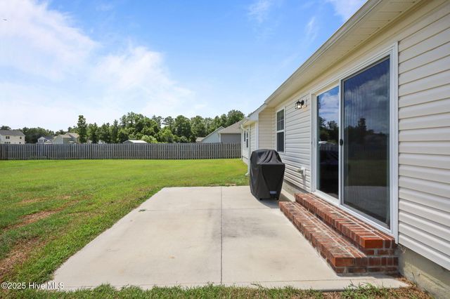 501 Violet Court, Maysville, NC 28555